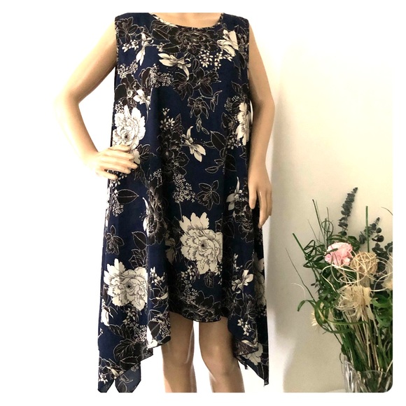 Dresses & Skirts - Highness Floral Dress
